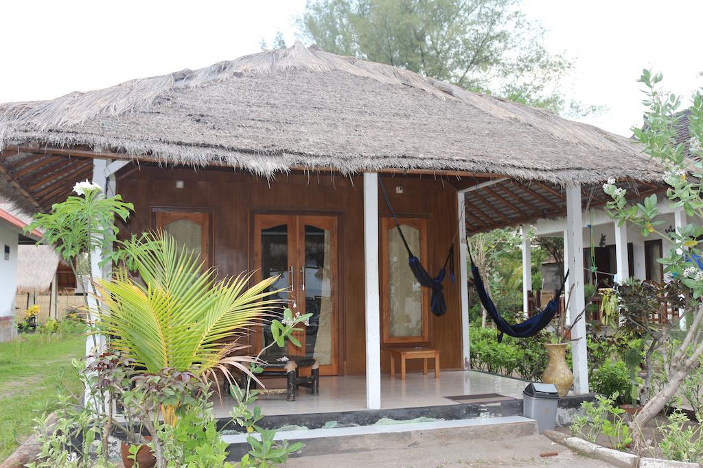 Star Bar And Bungalows Gili Air Chambre photo