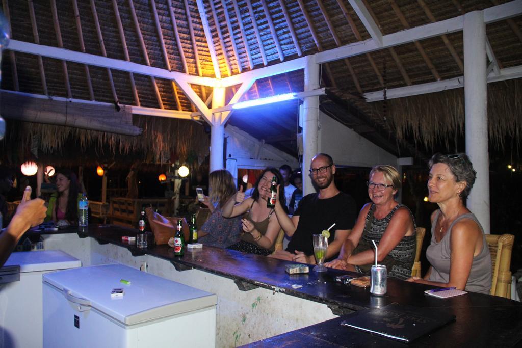 Star Bar And Bungalows Gili Air Extérieur photo