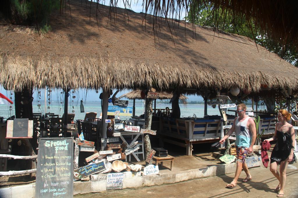 Star Bar And Bungalows Gili Air Extérieur photo