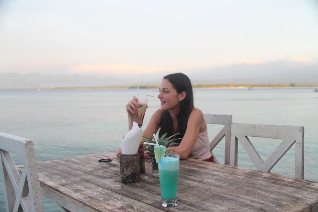 Star Bar And Bungalows Gili Air Extérieur photo