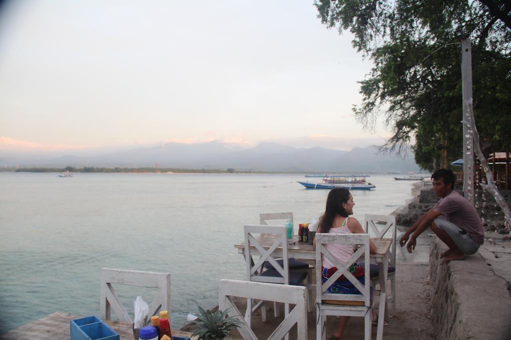 Star Bar And Bungalows Gili Air Extérieur photo