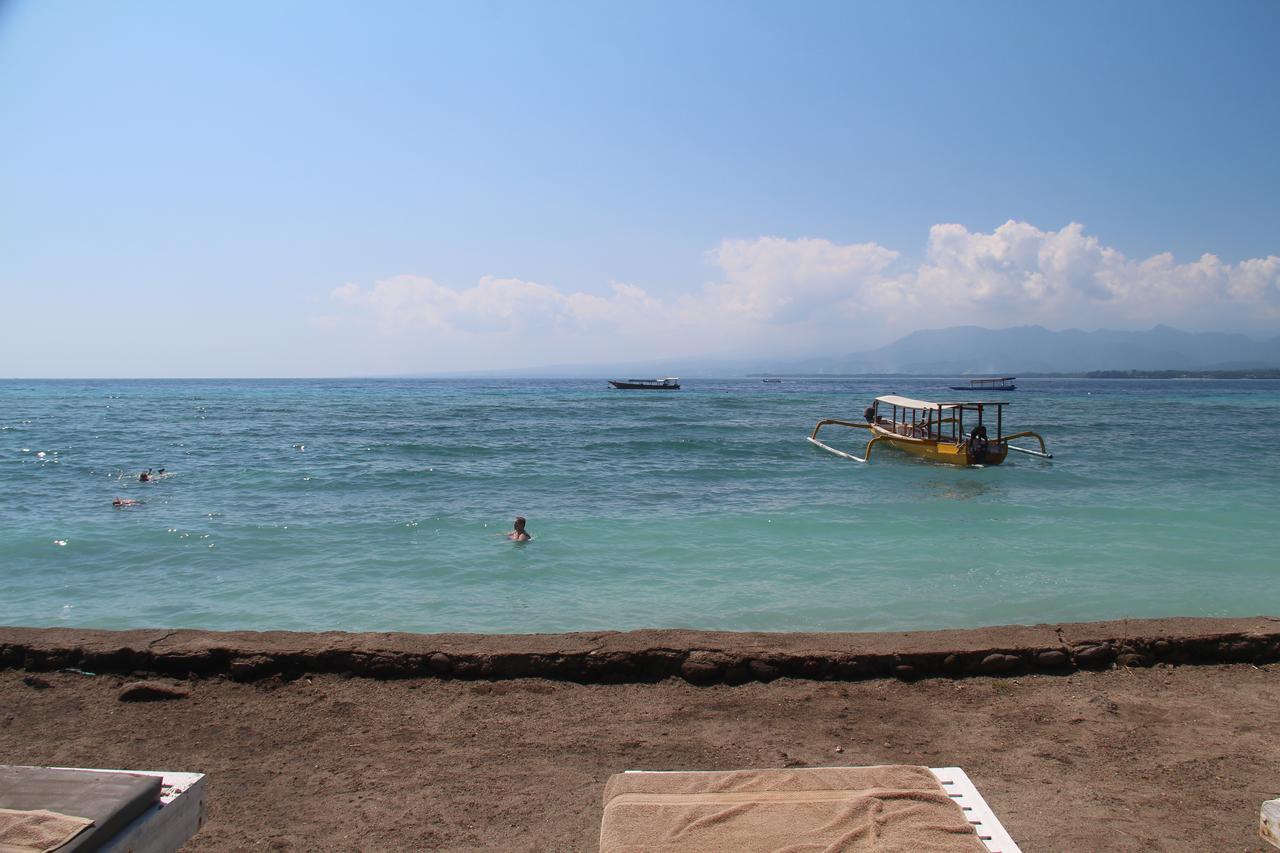 Star Bar And Bungalows Gili Air Extérieur photo