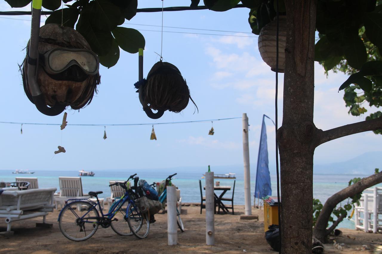 Star Bar And Bungalows Gili Air Extérieur photo