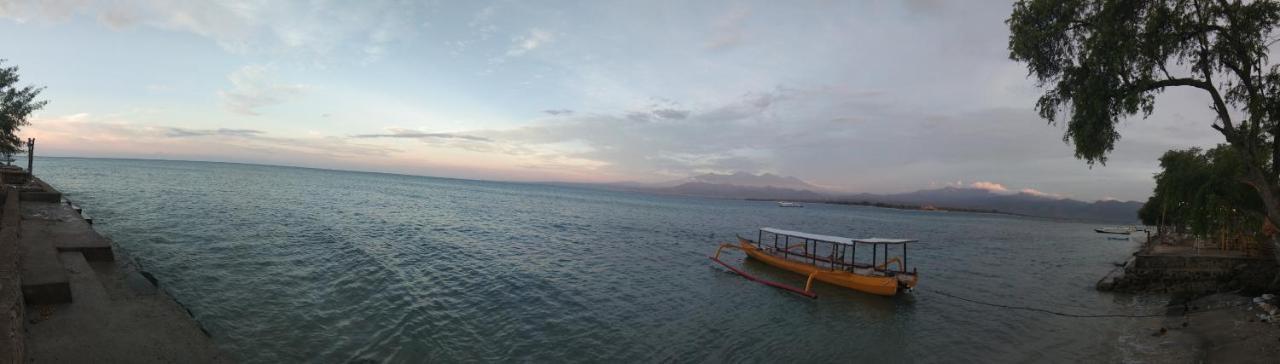 Star Bar And Bungalows Gili Air Extérieur photo